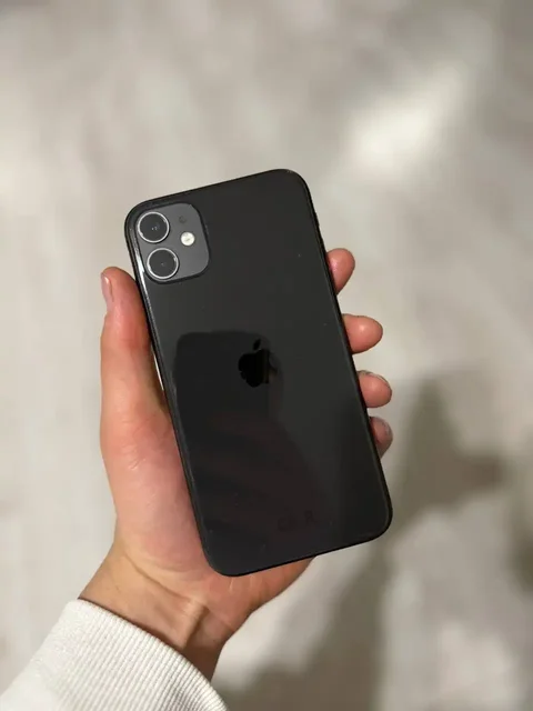 Продам iPhone 11 64gb в хорошем состоянии - Смартфоны в Пермь