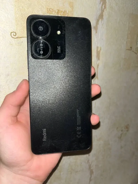 Продажа Redmi 13C 256 ГБ с трещиной на дисплее - частное объявление в Пермь