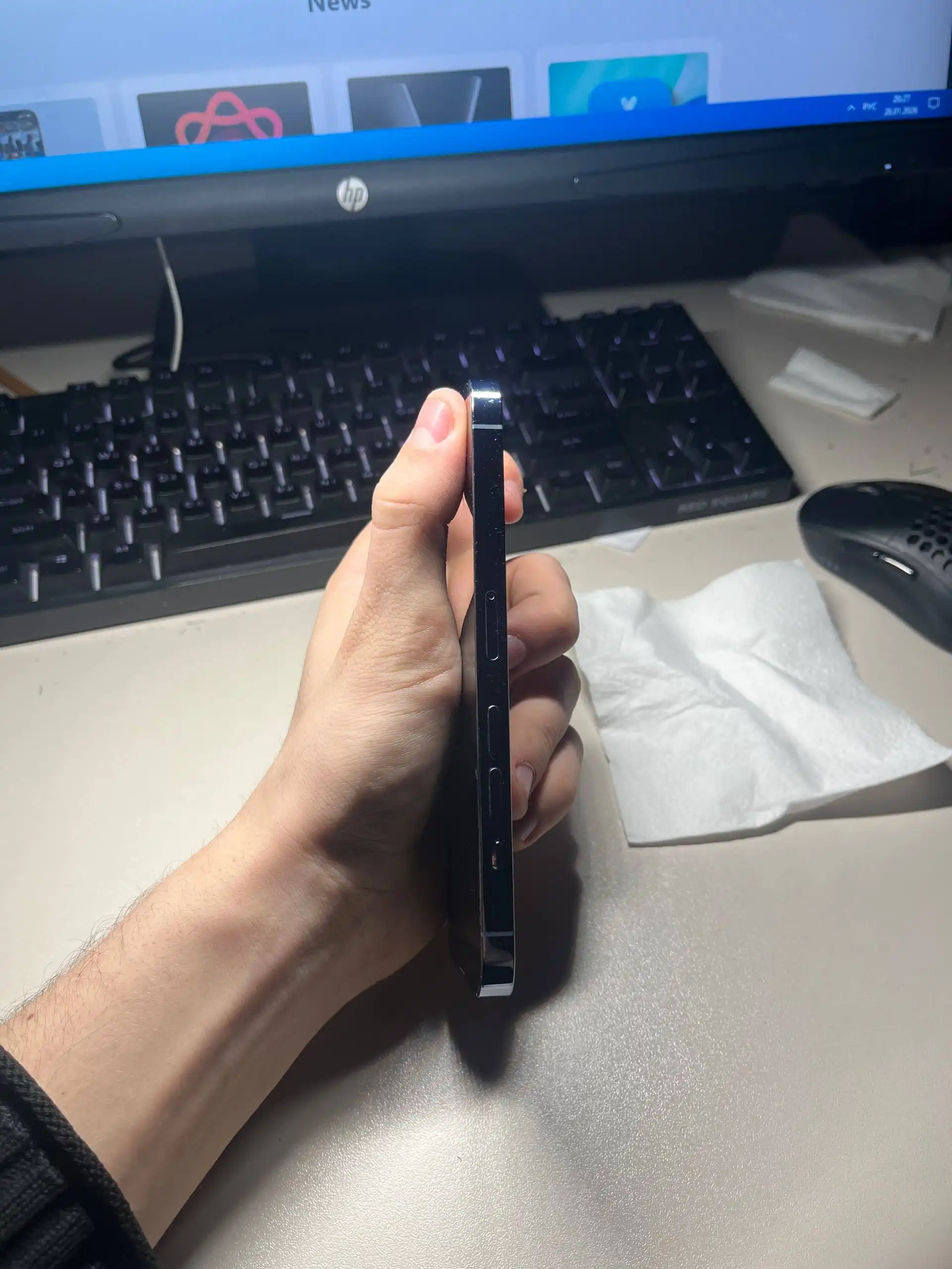 iPhone 13 Pro 128gb с царапинами на стекле - Смартфоны и телефоны (Электроника) в Пермь