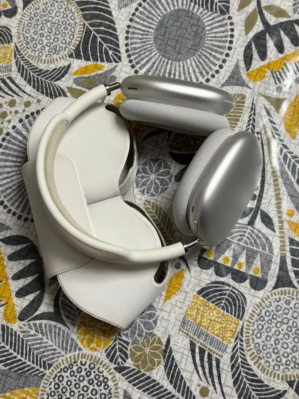 Продам iPhone 14 и AirPods Max - Телефоны и аксессуары (Электроника) в Пермь