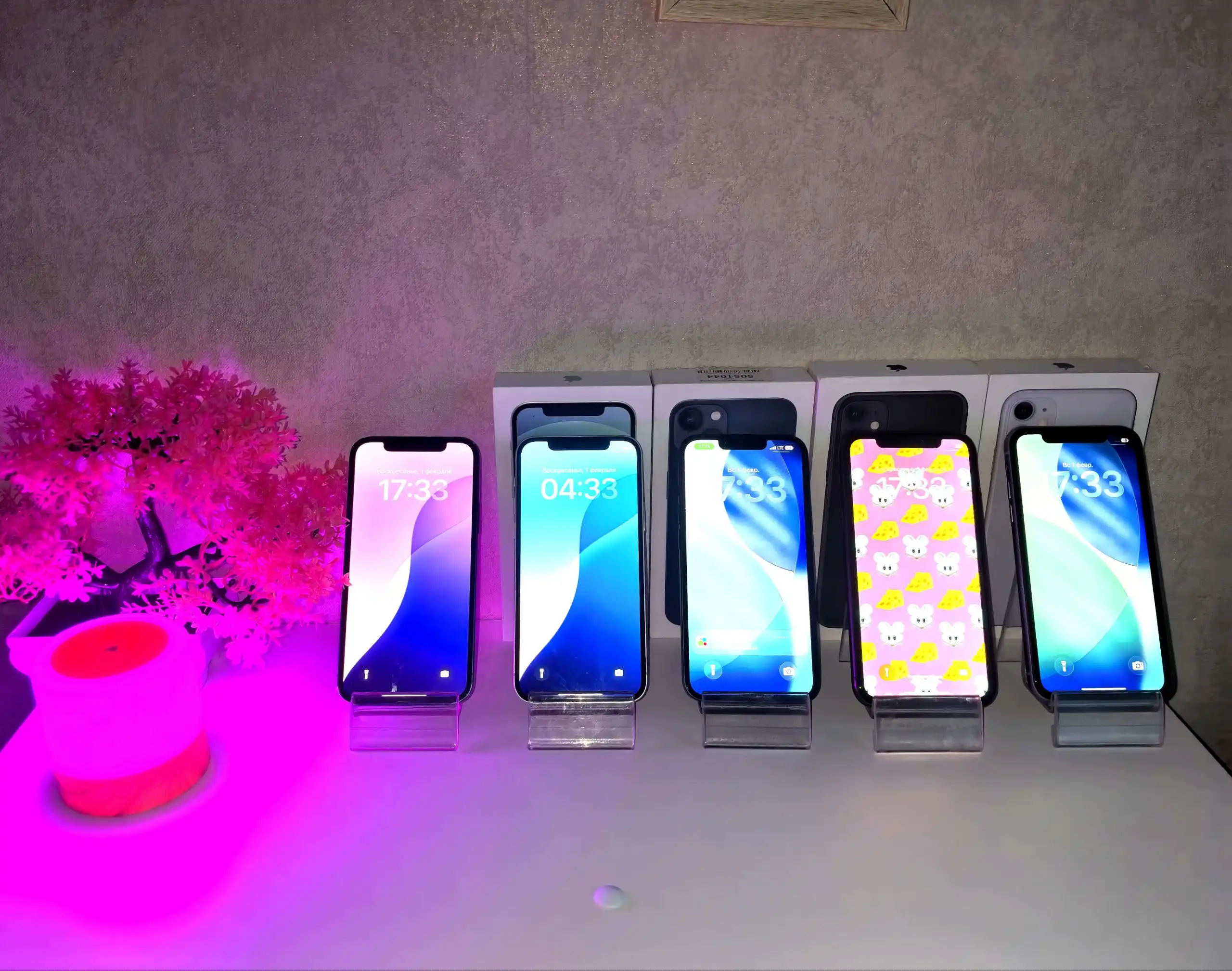 Продажа iPhone 11, 12, 13 разных цветов и объемов памяти - Смартфоны (Электроника) в Пермь