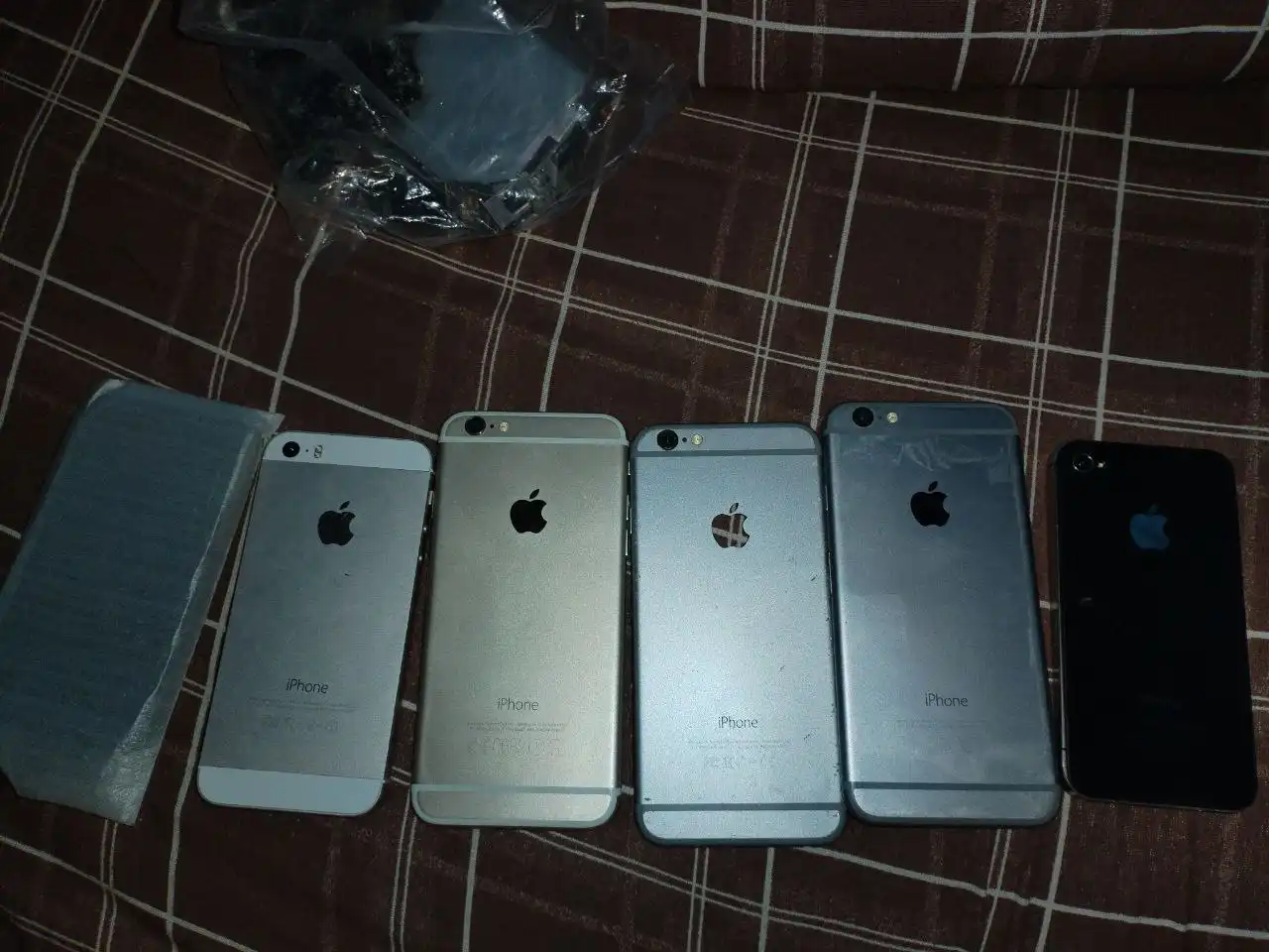 Обмен Apple iPhone на рабочий телефон - Смартфоны (Электроника) в Пермь