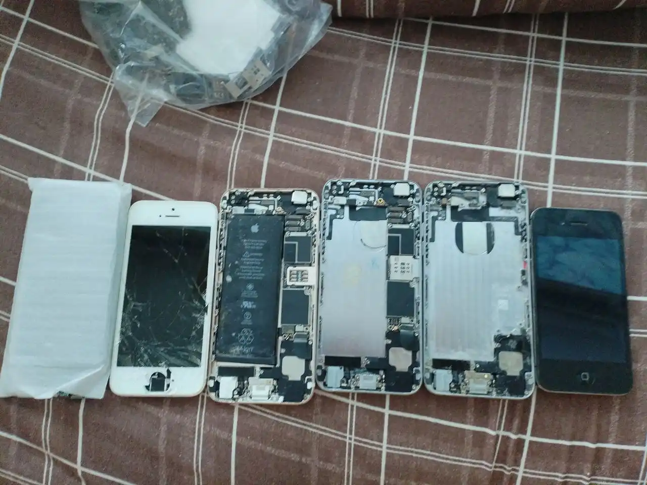 Обмен на рабочий телефон Apple iPhone - Смартфоны (Электроника) в Пермь