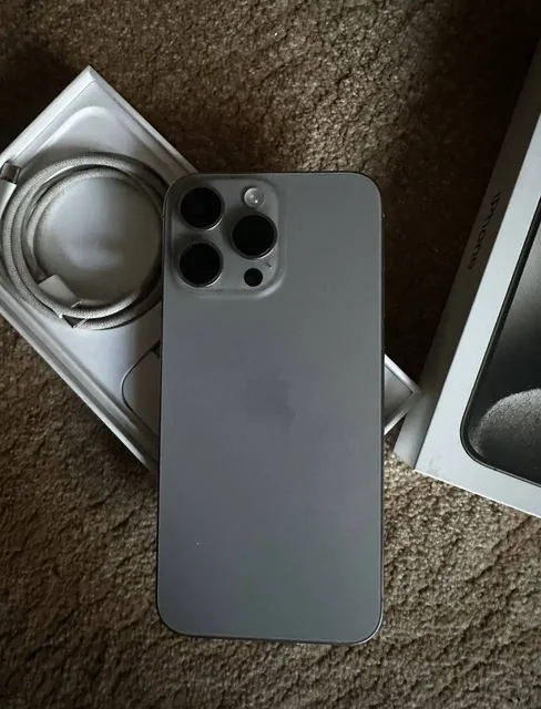 Продам Iphone 15 pro max 256 gb - Компьютерная периферия в Пермь