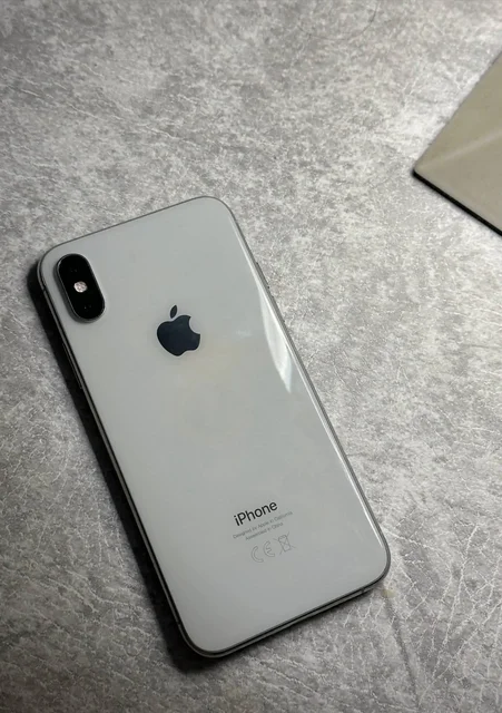 Продам iPhone XS 256 ГБ с заменённым аккумулятором - Мониторы в Пермь