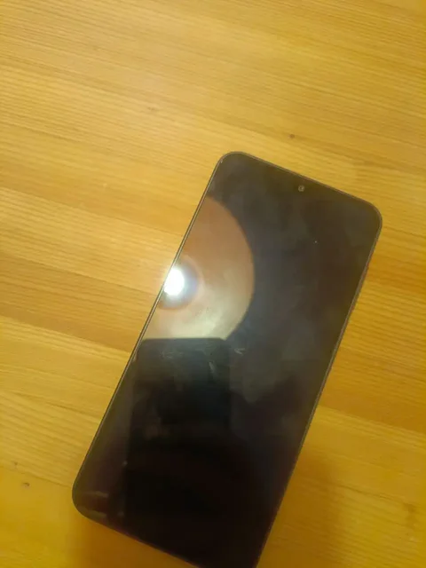 Продажа Samsung A16 с обменом на iPhone - Мониторы в Пермь