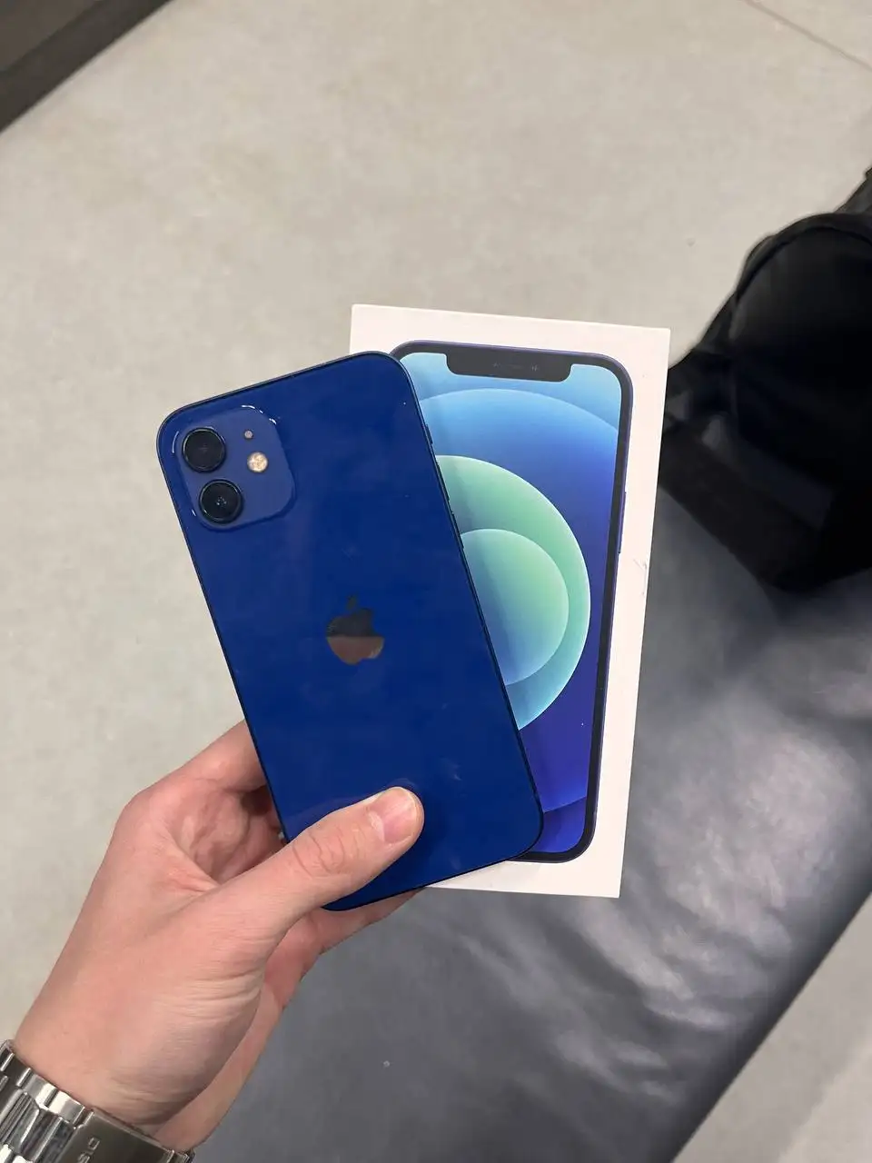 iPhone 12 blue с AirPods 2 в подарок - Смартфоны (Электроника) в Пермь