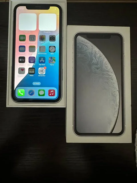 iPhone XR 64 ГБ белый - Компьютерная периферия в Пермь