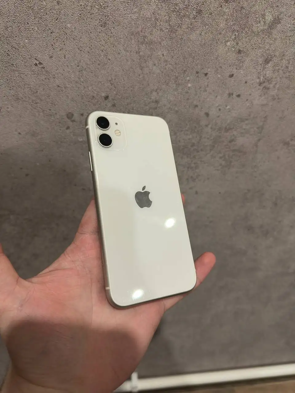 Продам iPhone 11 64GB с заменой дисплея - Смартфоны (Электроника) в Пермь