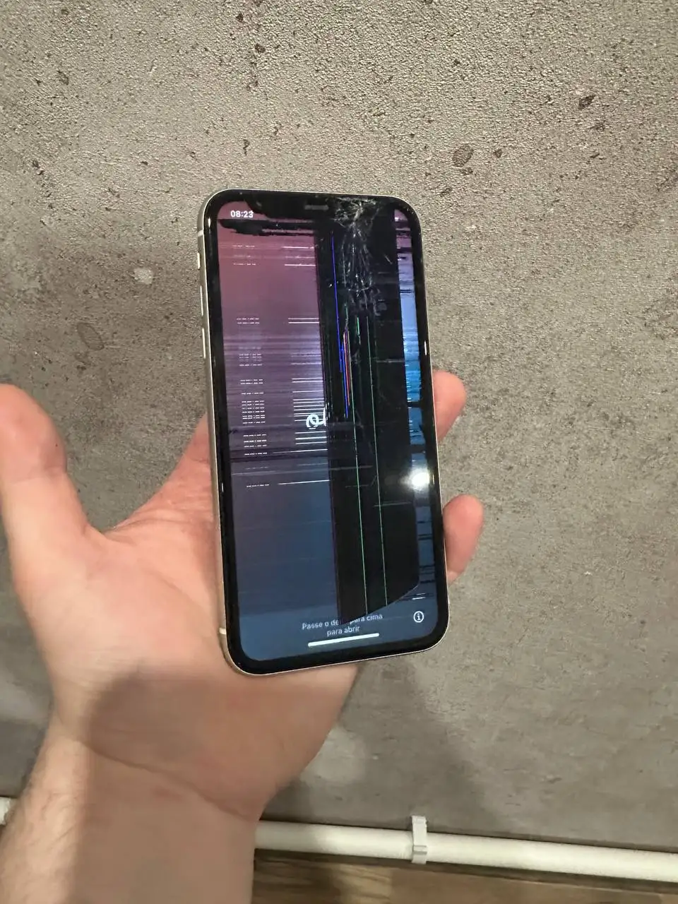 Продам iPhone 11 64GB с заменой дисплея - Смартфоны (Электроника) в Пермь