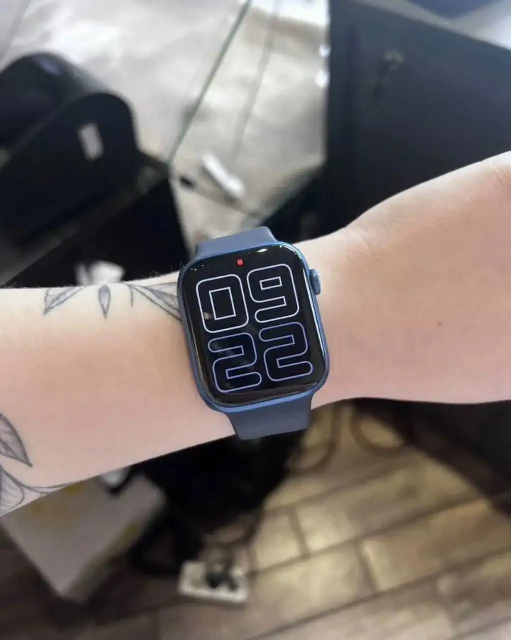 Продам Apple Watch 7 с двумя ремешками - Умные часы (Электроника) в Пермь