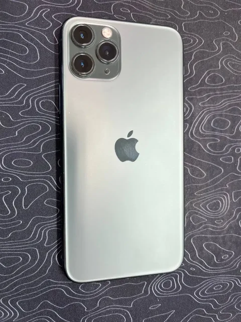 Apple iPhone 11 Pro 64гб в хорошем состоянии - Мониторы в Пермь