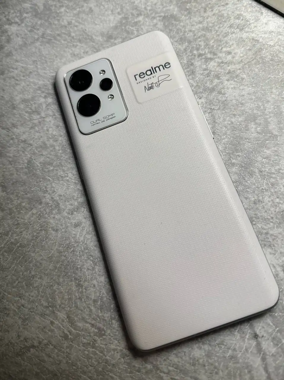 Realme GT 2 Pro 12/256 ГБ с царапиной на экране - Смартфоны (Электроника) в Пермь