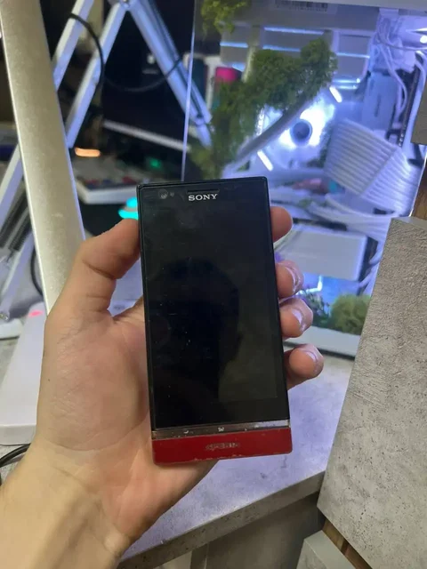 Продам Apple iPhone с зарядкой - Компьютерная периферия в Пермь