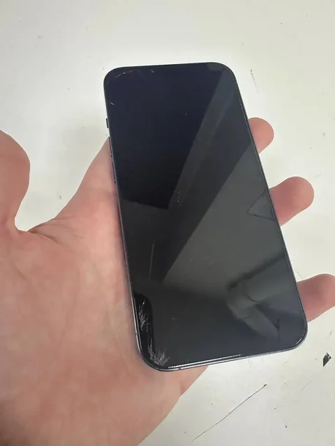 Продам iPhone 13 Pro 128 ГБ - Компьютерная периферия в Пермь
