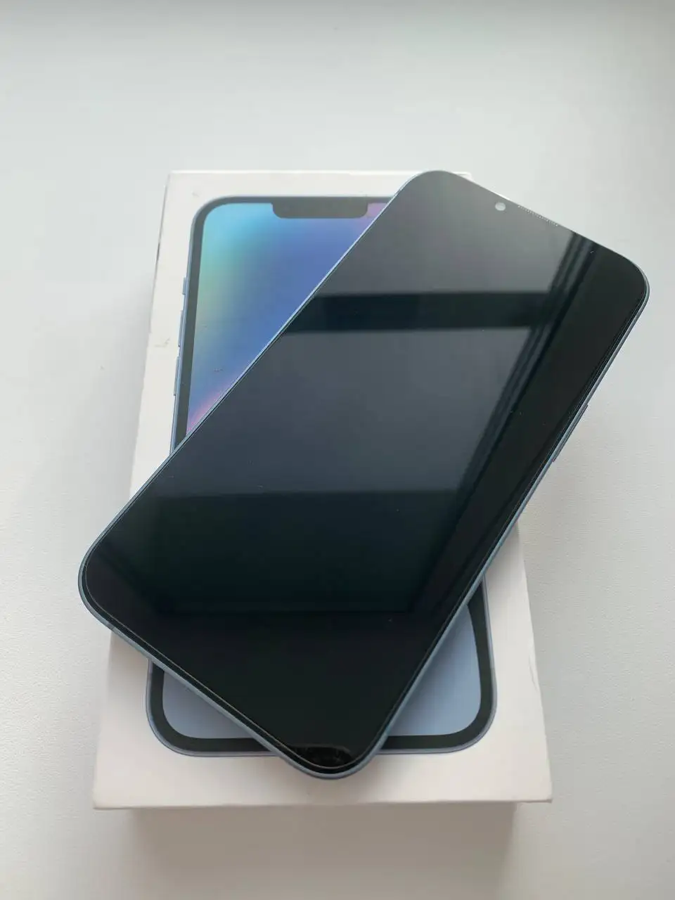 Айфон 14 в идеальном состоянии с документами и коробкой - Смартфоны (Электроника) в Пермь