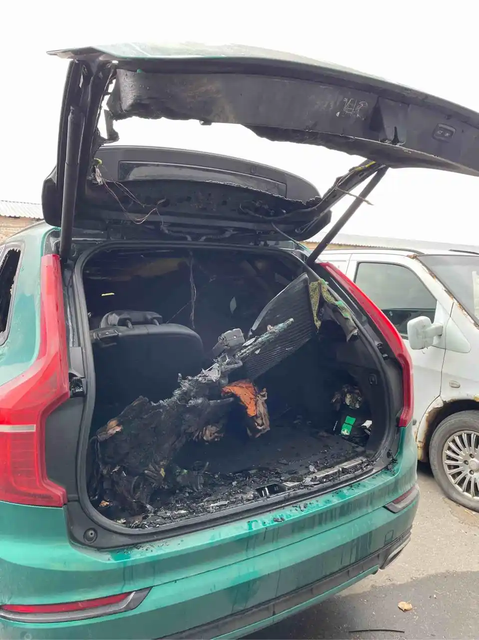 Volvo XC90 2019 после пожара