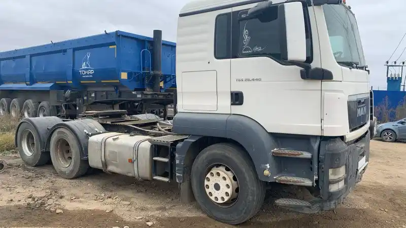 MAN 26.440 6x4 2012 года