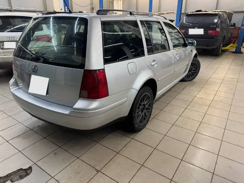Volkswagen Jetta 4 поколение 2002 года
