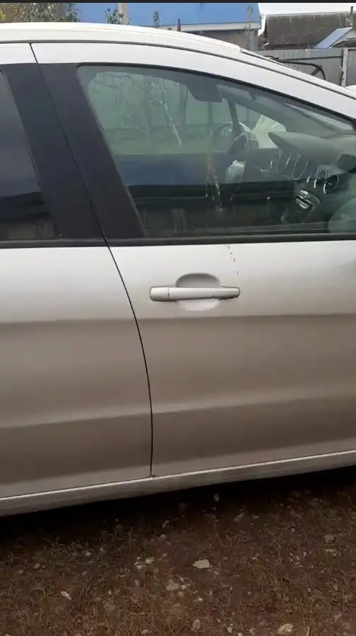 Продается Peugeot 408 2015 года