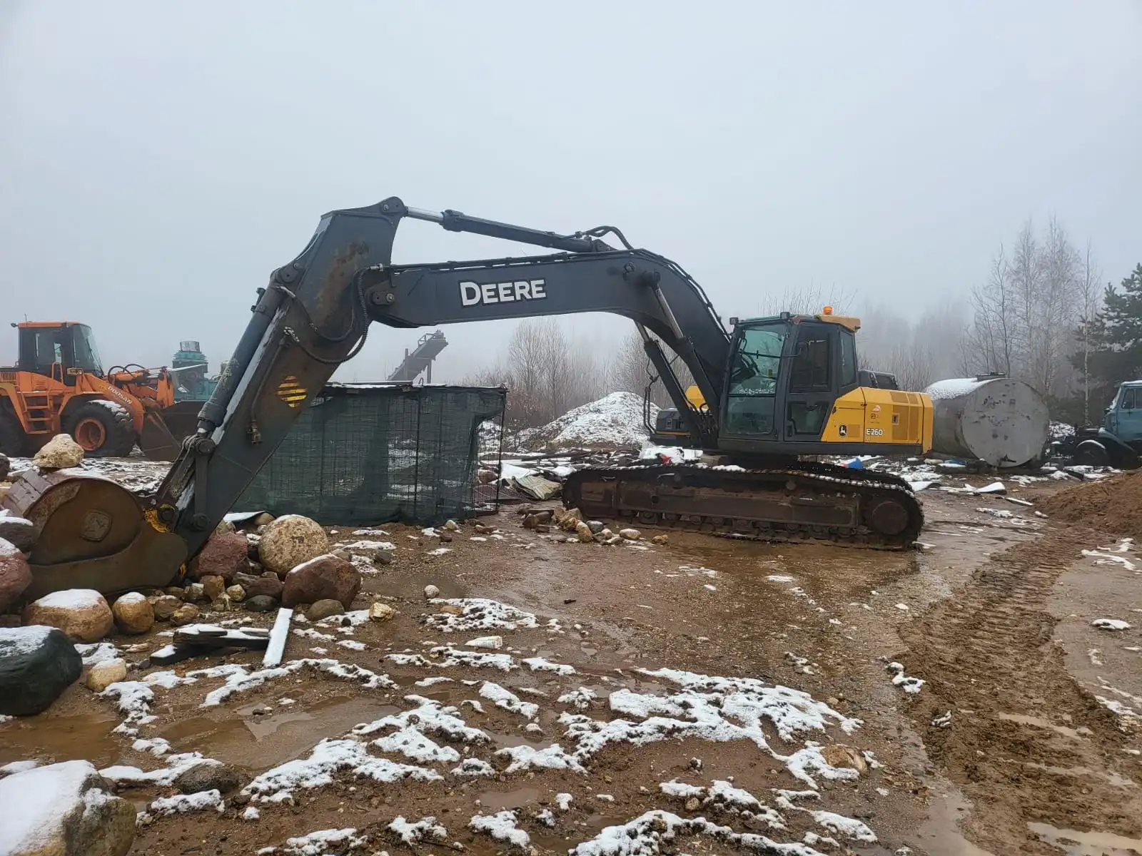 Продажа двух тракторов John Deere 2018 года