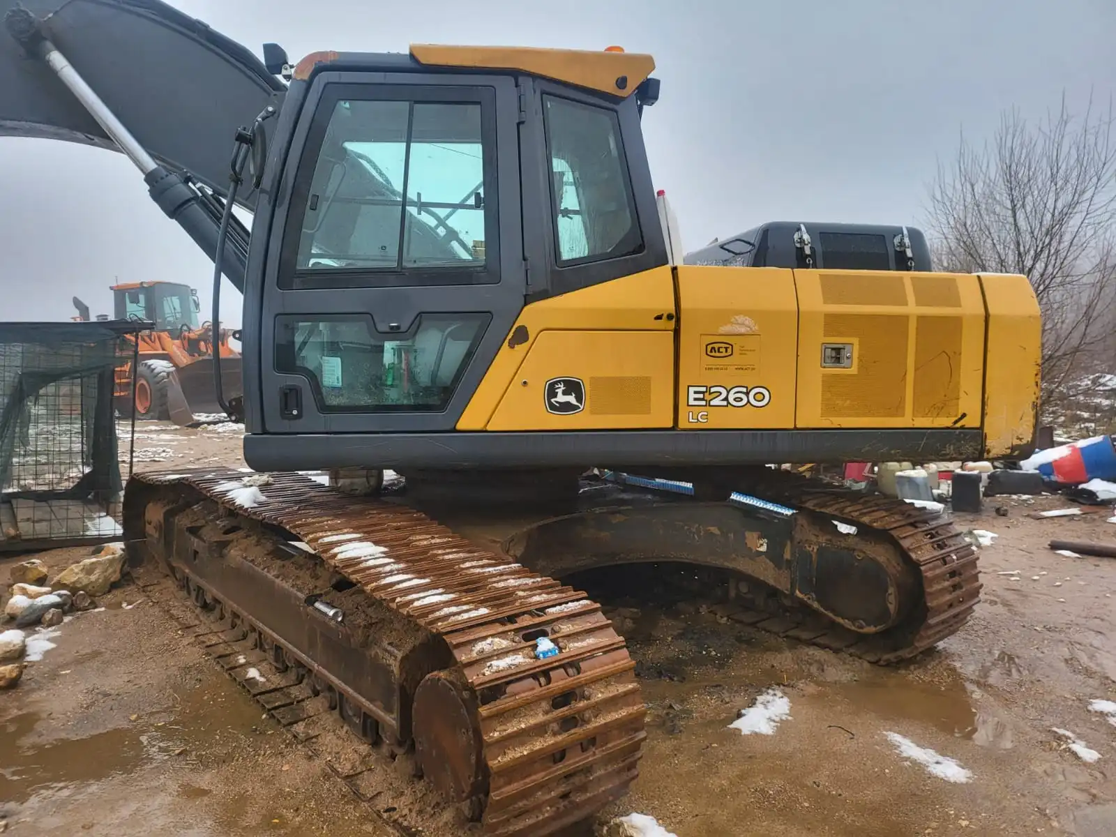 Продажа двух тракторов John Deere 2018 года