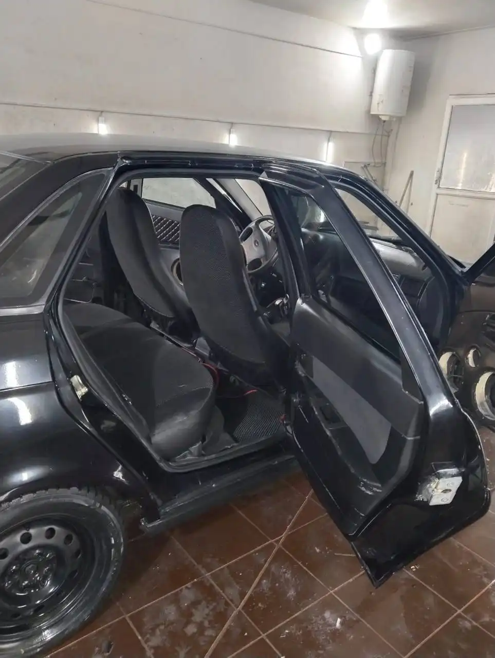 Автомобиль 2008 года с чистыми документами