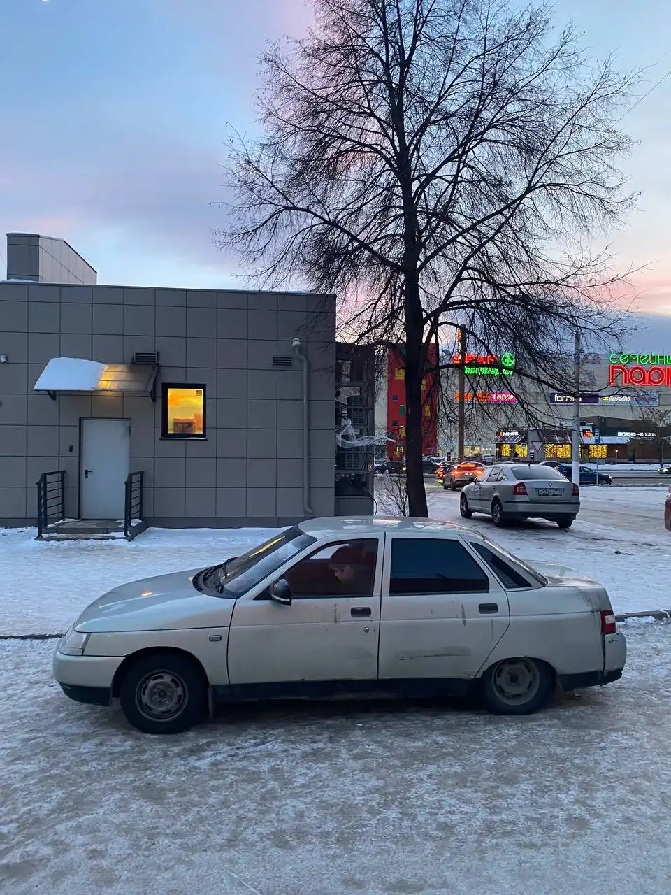 ВАЗ 2110 2000 г.в. с замененной ходовкой и аудиосистемой