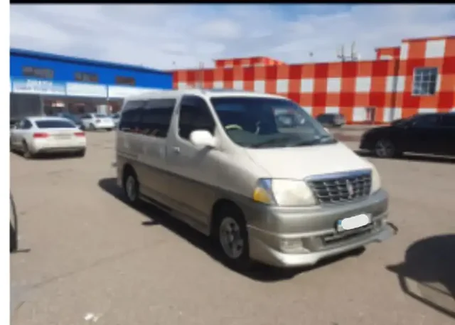 Toyota Grand HiAce 2001 года - Авто в Магнитогорск