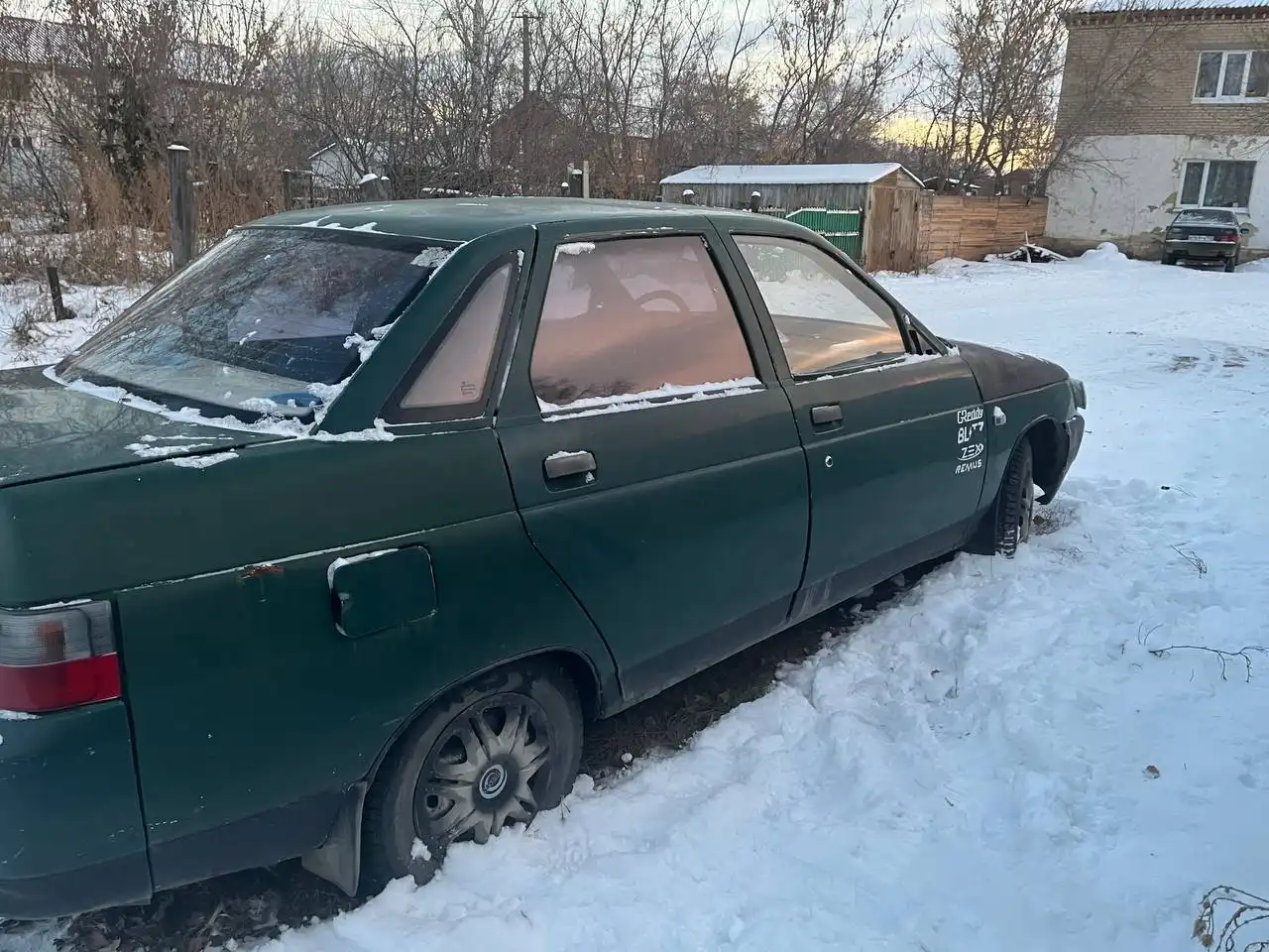 Автомобиль 1999 года выпуска