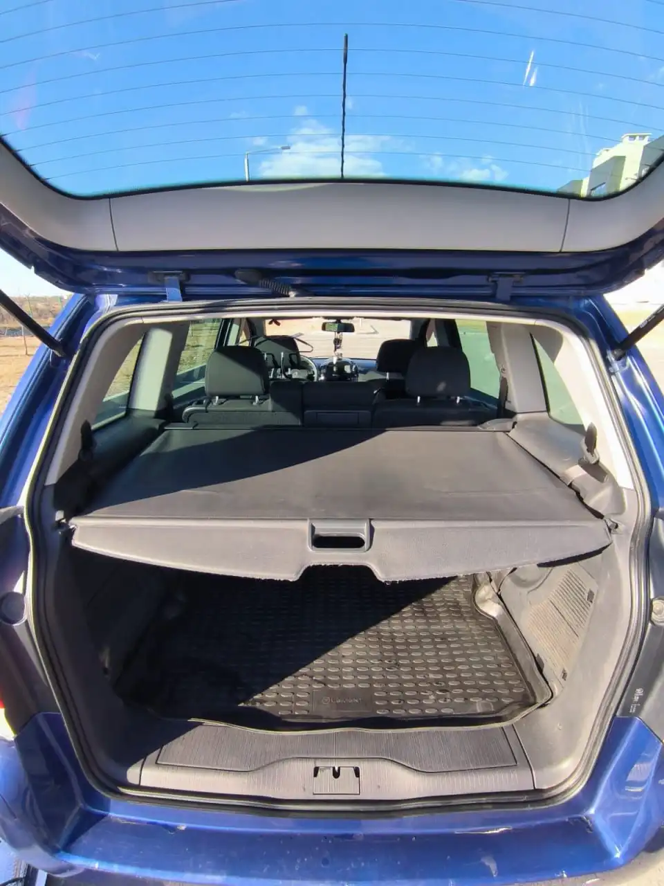 Opel Zafira B 2011 года с механической КПП