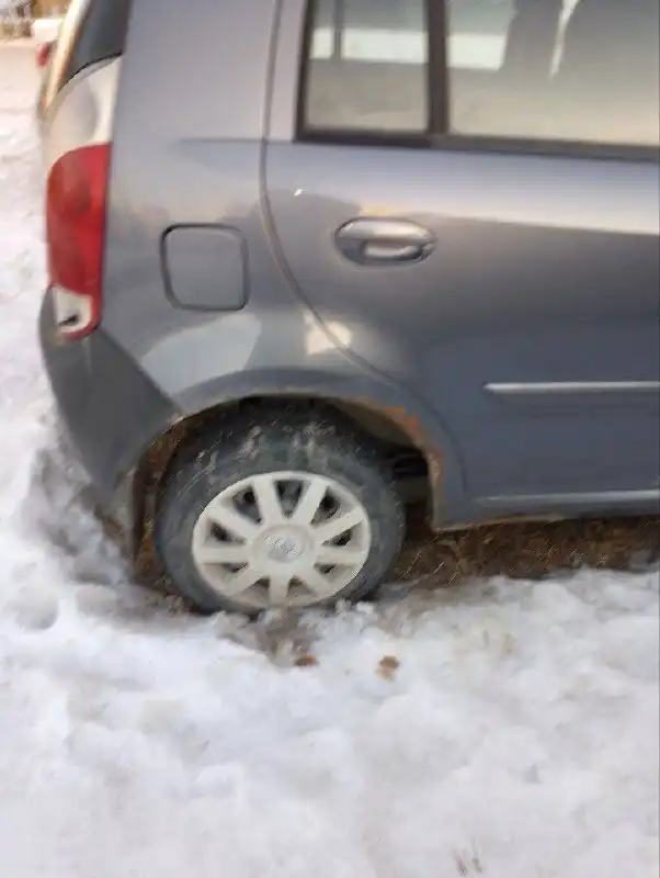 Продажа автомобиля Черри 2011 года