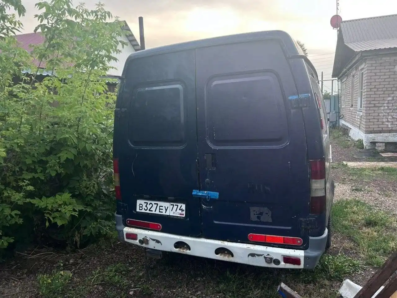 Продам Газель 2705 металлический фургон 6-местная