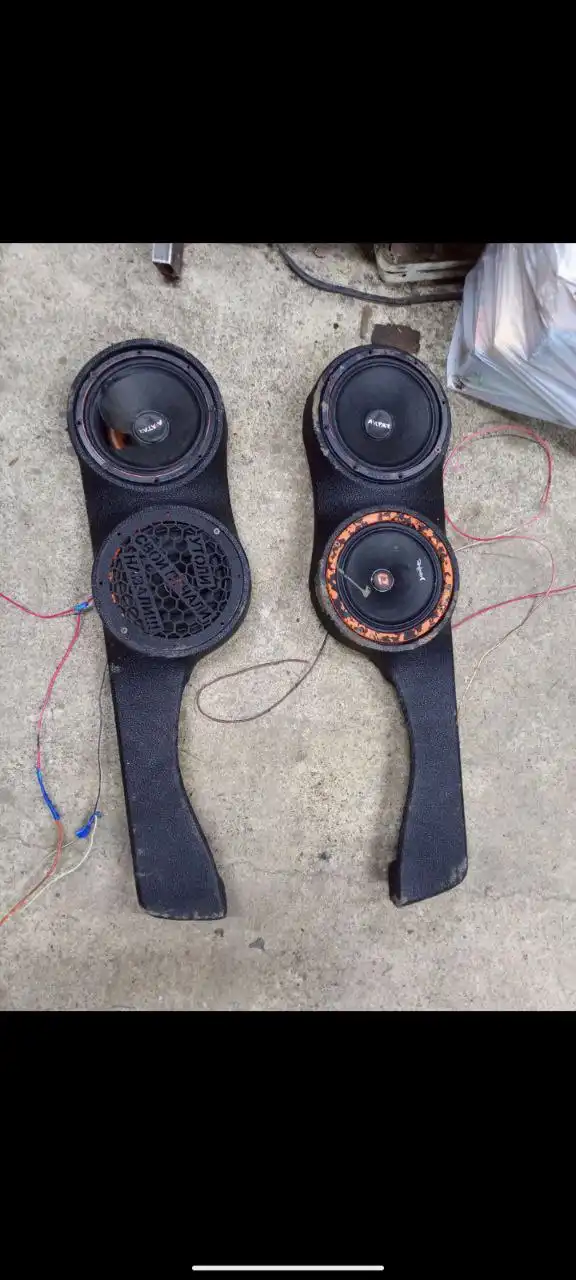 Продам стоп-сигналы, подиумы, динамики