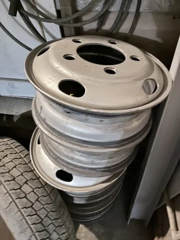 Продажа дисков на Исузу Эльф - Запчасти в Иркутск