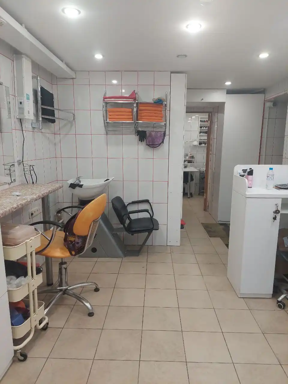 Продажа действующего салона красоты с оборудованием