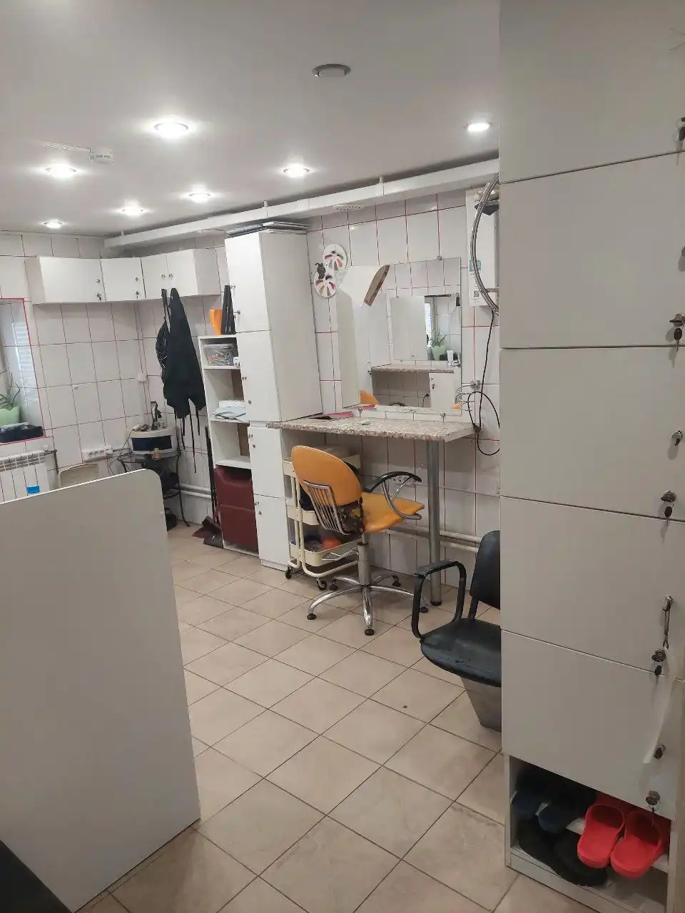 Продажа действующего салона красоты с оборудованием