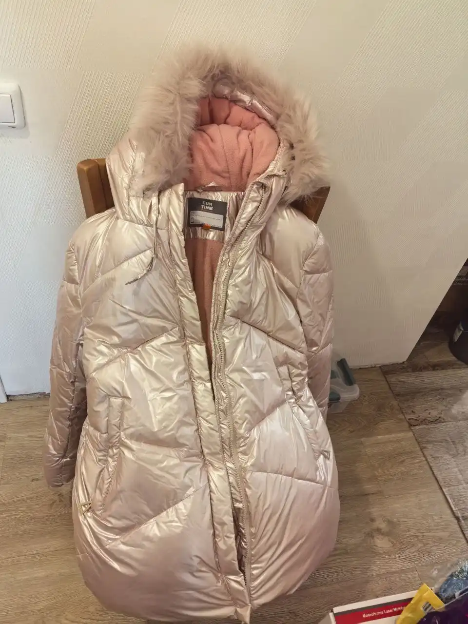 Продаётся детский зимний пуховик FunTime