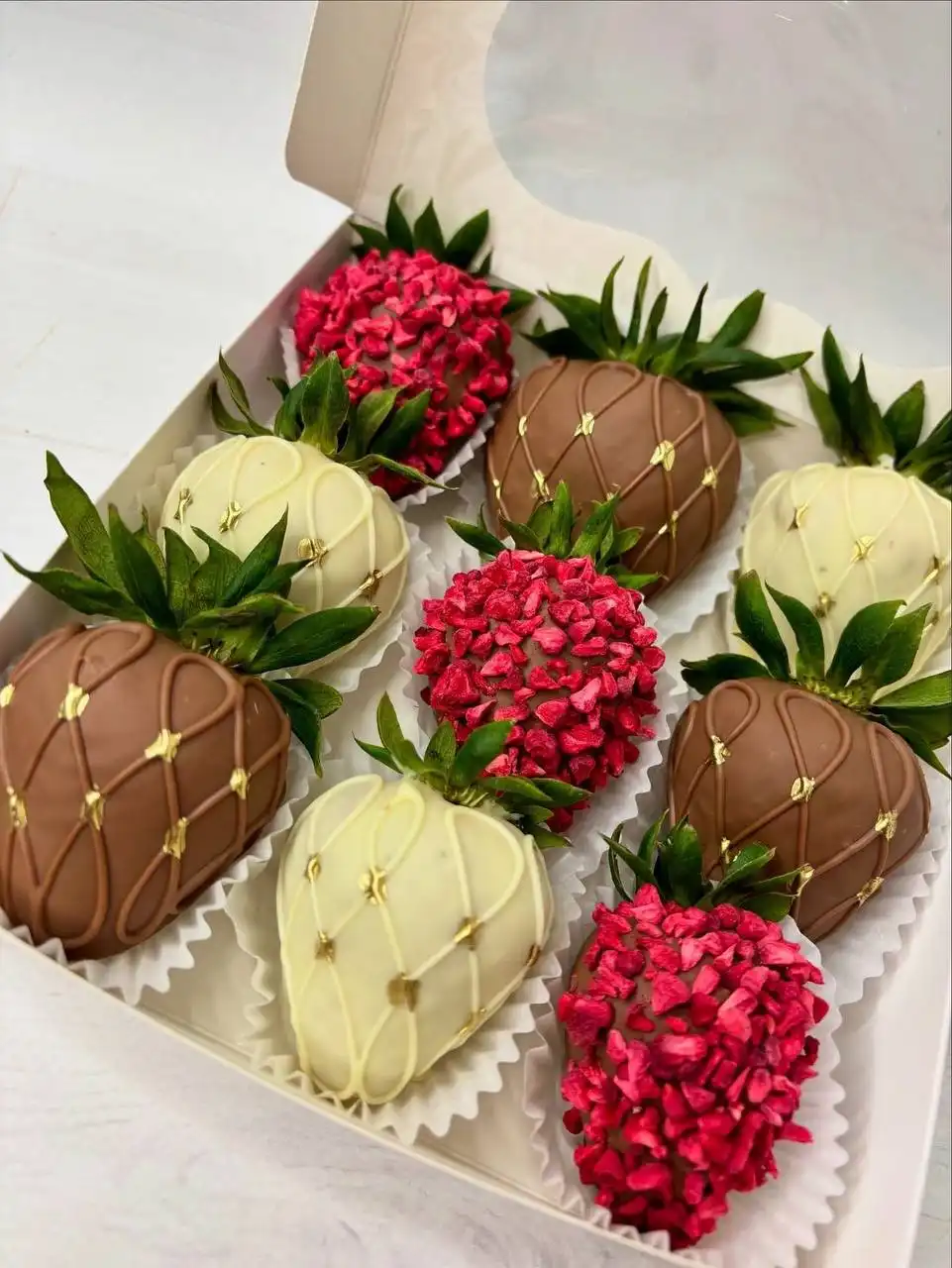 Наборы с клубникой в шоколаде