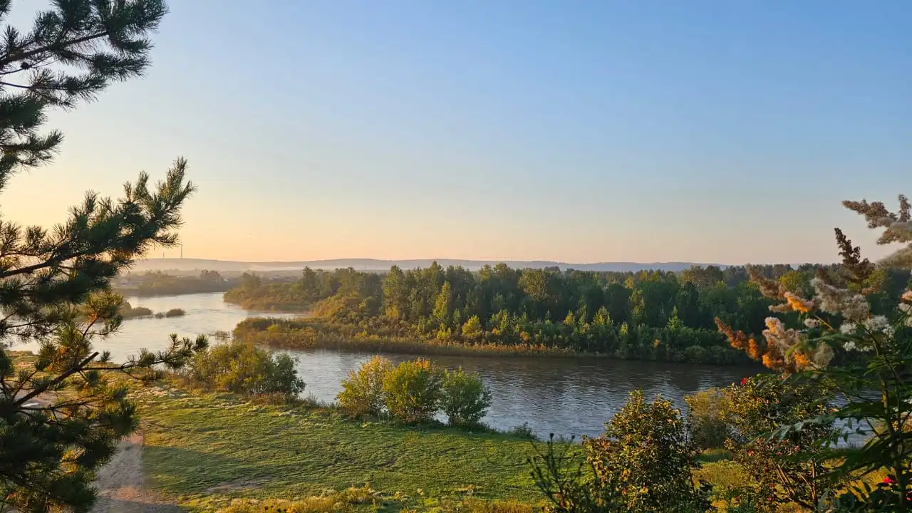 Участок 9 соток в с. Максимовщина под строительство дома