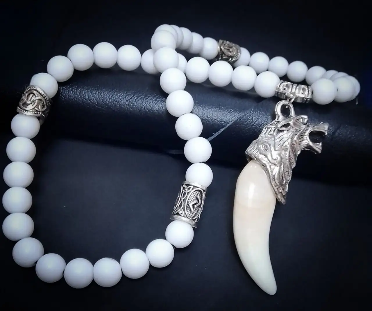 Чётки ручной работы "ВОЛК" с рунами - Рукоделие (Хобби и отдых) в Тайшет