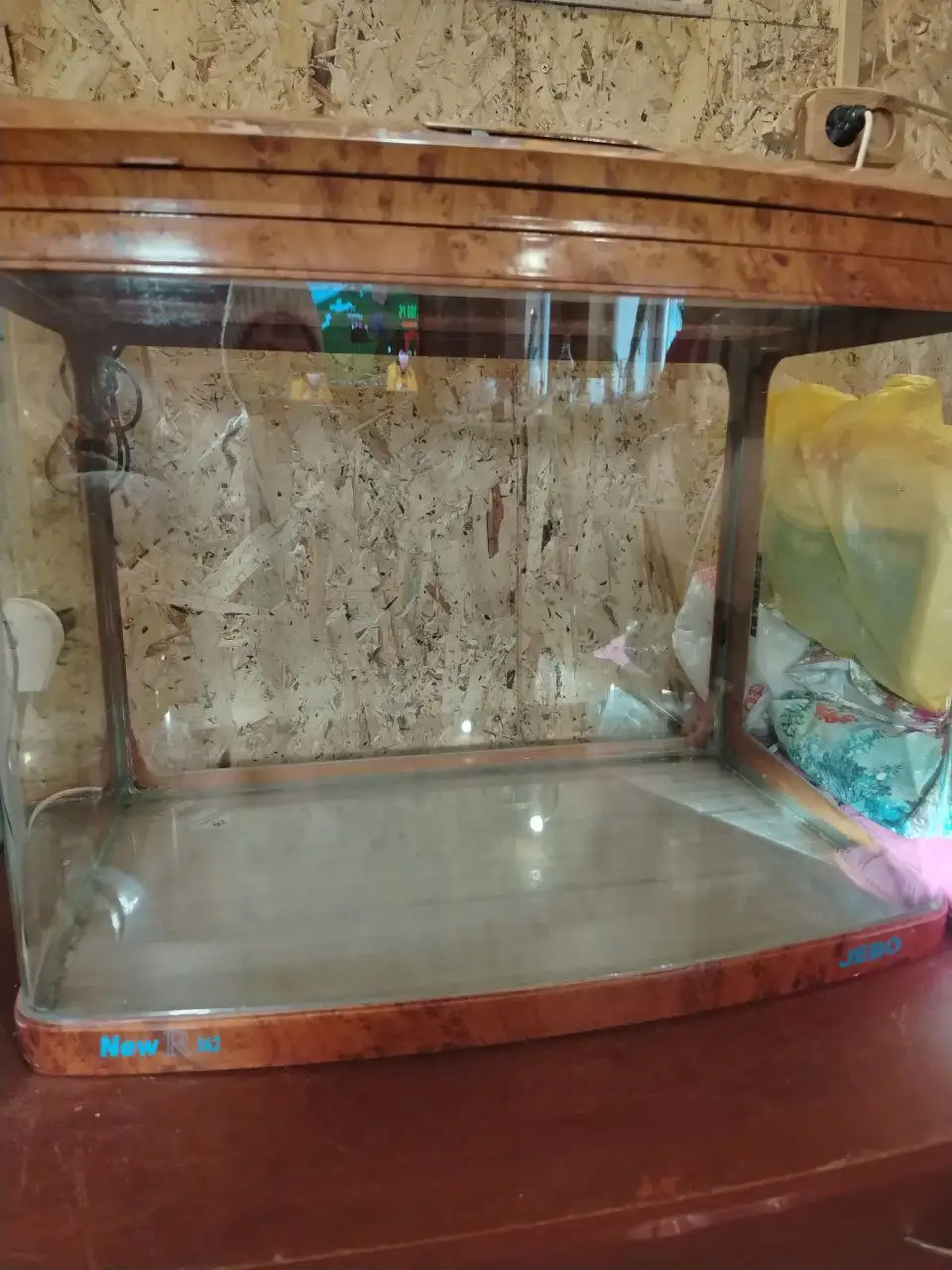 Продам аквариум на 120 литров - Аквариумистика (Хобби и отдых) в Иркутск