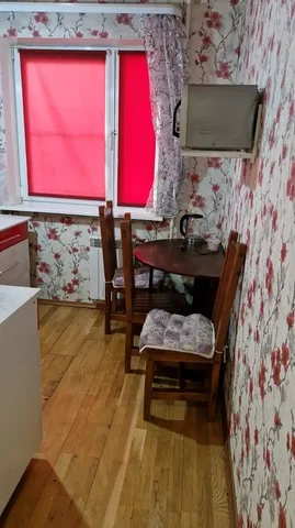 Сдам экск срочно 3х Трилиссера упак 1 этаж без балкона 43сч - Дачи в Иркутск