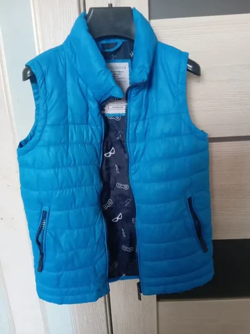 Детский жилет Reserved - Головные уборы в Иркутск