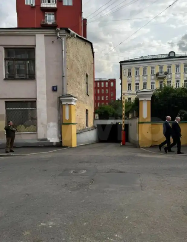 Продажа двух парковочных мест в Москве - Парковочные места (Недвижимость) в Москва