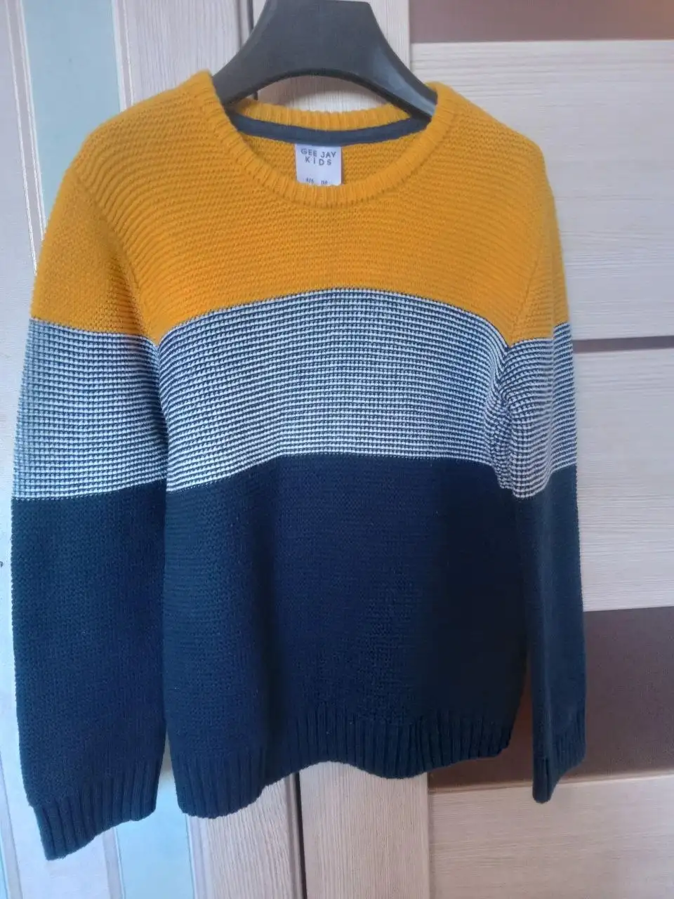 Кофта GEE JAY на 6 лет - Детская одежда (Одежда) в Иркутск