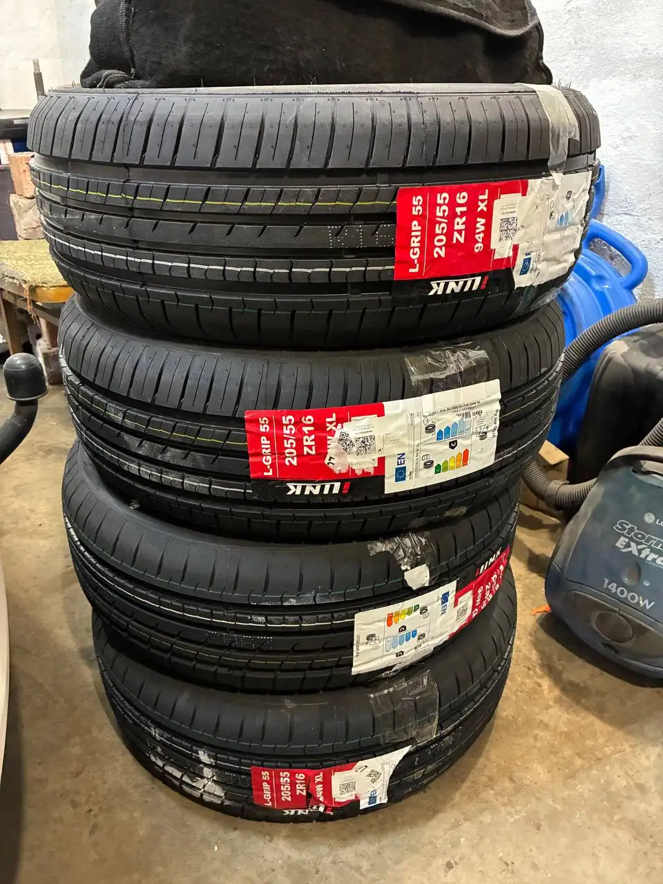 Летние шины 205/55/16 - Шины и диски (Авто) в Иркутск