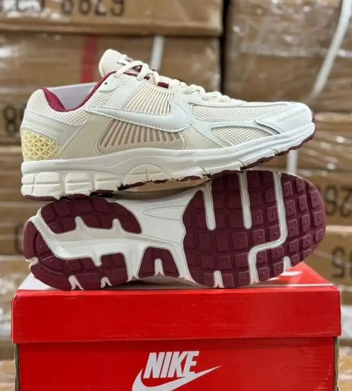 Кроссовки New Balance и Nike - Обувь (Одежда) в Рязань