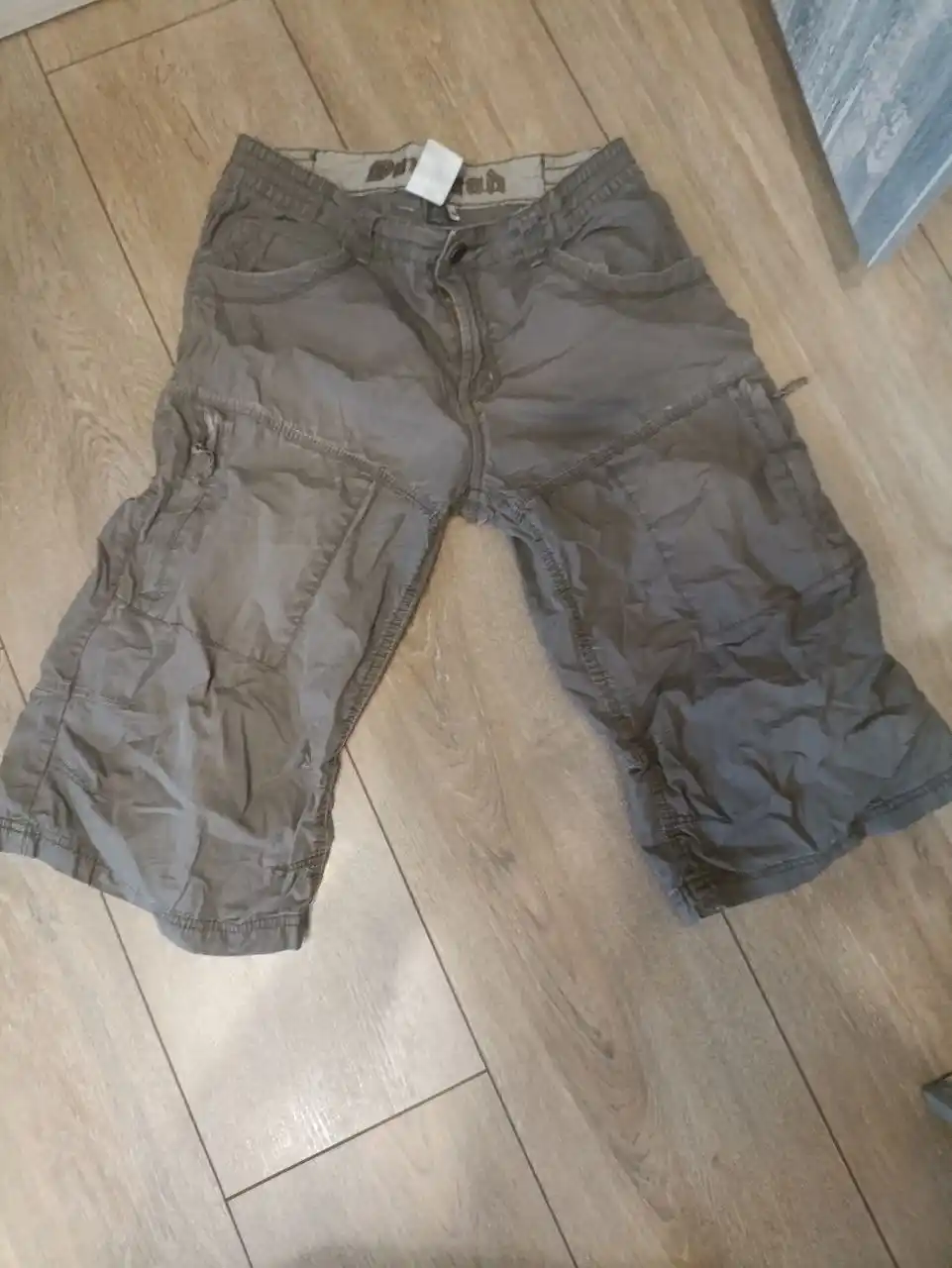 Бесплатно раздаю