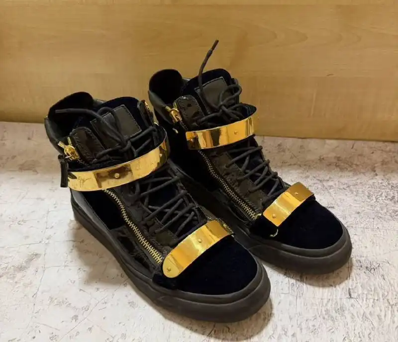 Джузепы 44 размер обмен